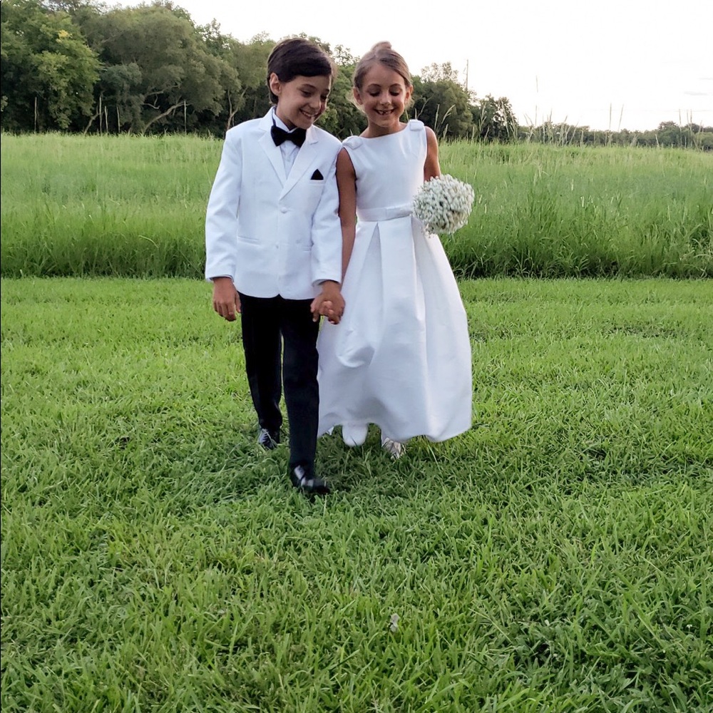 White satin flower girl dress size 7 - Picture 3 of 6